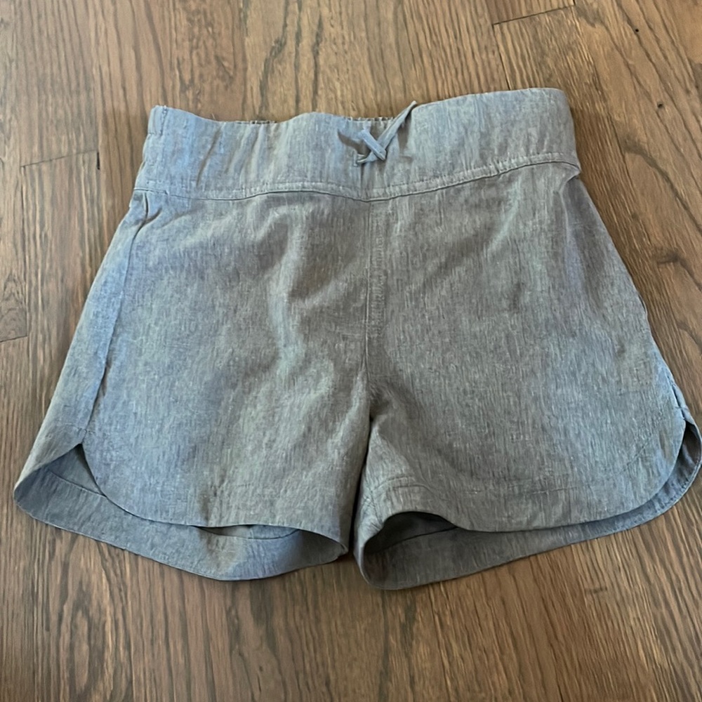 Gray, kyodan girls shorts, size 7-8
